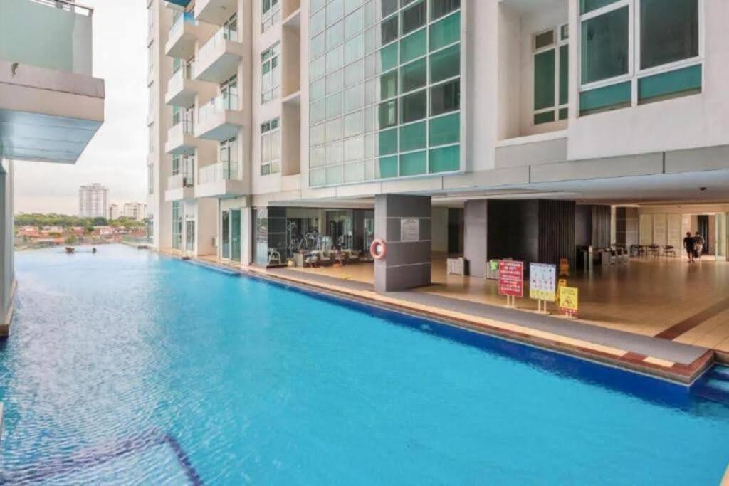 ג'והור בהרו Jb City D'Esplanade Shopping Mall Apartment מראה חיצוני תמונה
